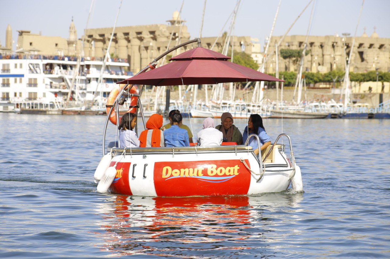 استمتع بمغامرة جديدة في قارب الدوناتس