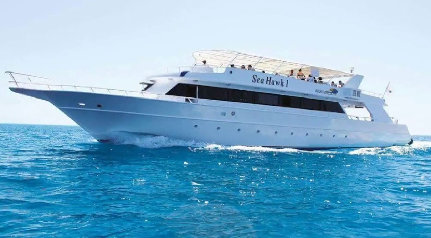 Spend a special day on a yacht in Porto Sokhna