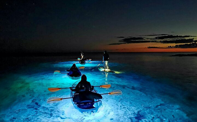 Night Kayak Experience in Wadi Dayqah