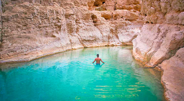 Full Day Trip to Wadi Shab and Bimmah Sinkhole 