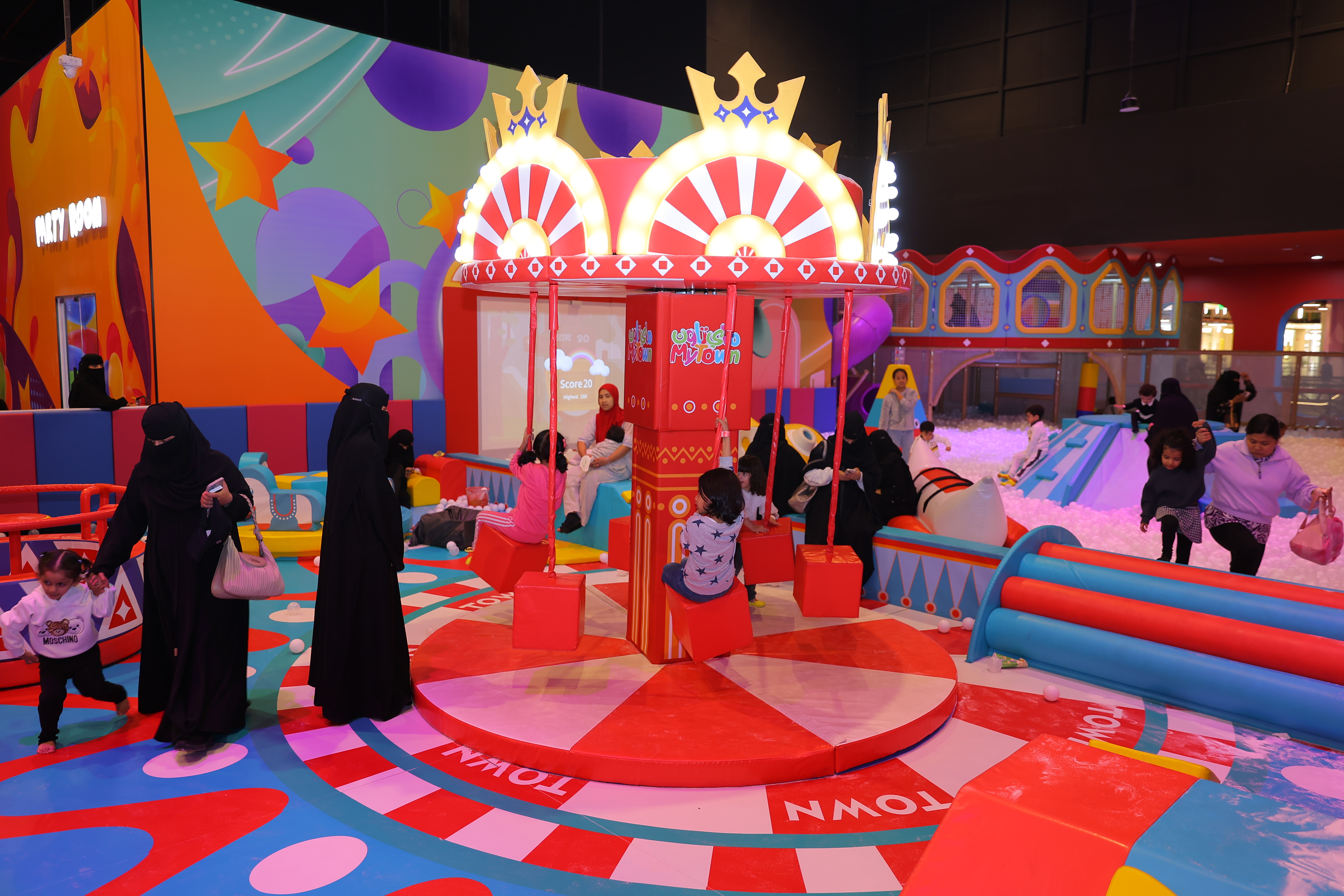 تذكرة دخول في أي وقت طوال اليوم إلى ماي تاون أبها مقابل 64 ريال سعودي فقط