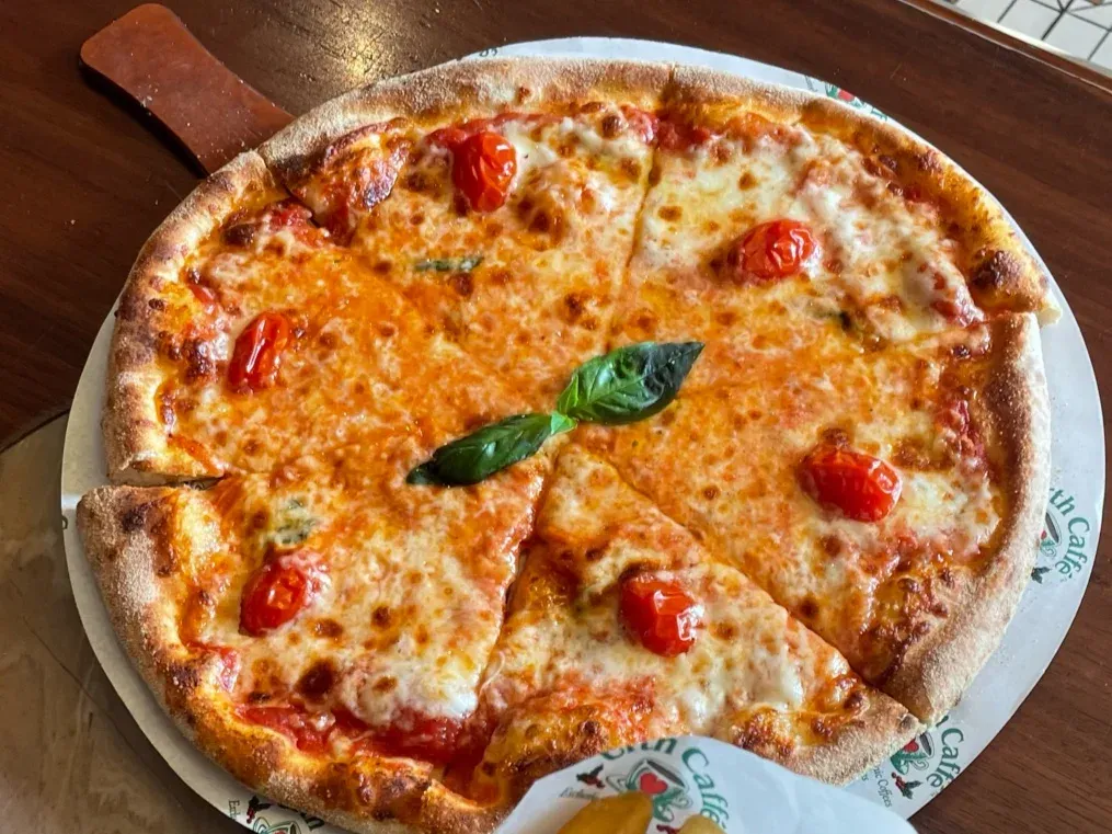 Pizza and Pasta in Urth Caffe Jeddah