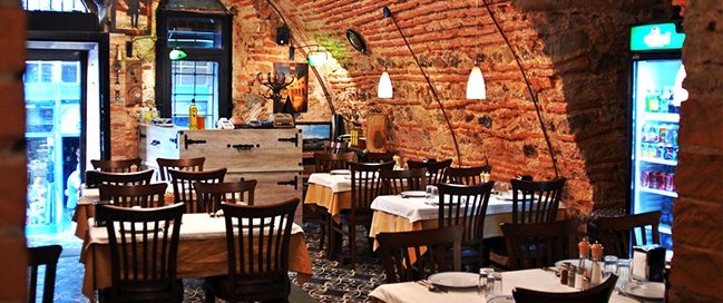 Best Trabzon food in Tarihi Kalkanoğlu Pilavcısı Restaurant