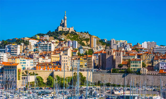 Experience the mesmerizing charm of France in 11 days