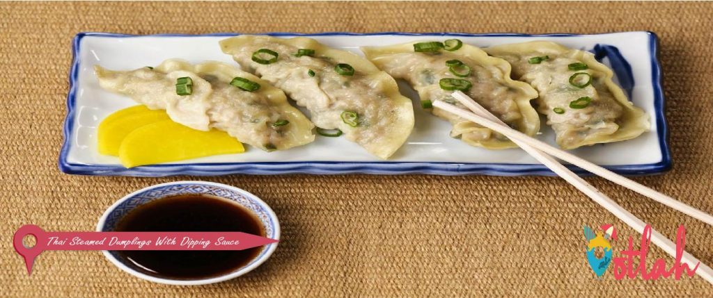 Thai Steamed Dumplings With Dipping Sauce