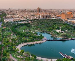 التنزه بالخارج مع عائلتك في حديقة السلام