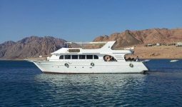 Enjoy with the red sea in yacht trip 