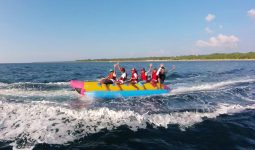 ركوب قارب الموزة (15 دقيقة)