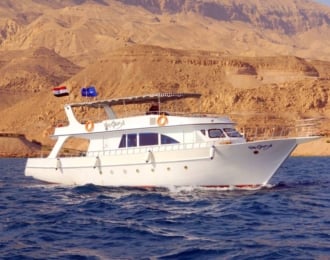 A day in the middle of the sea on a yacht in Ain Sokhna