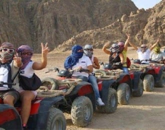 جولة بالدراجات الرباعية في الغردقة