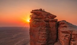 منظر غروب الشمس عند حافة العالم - رحلة ليوم واحد