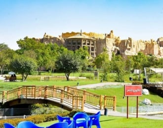 Enjoy a trip to family park with an amazing art workshop