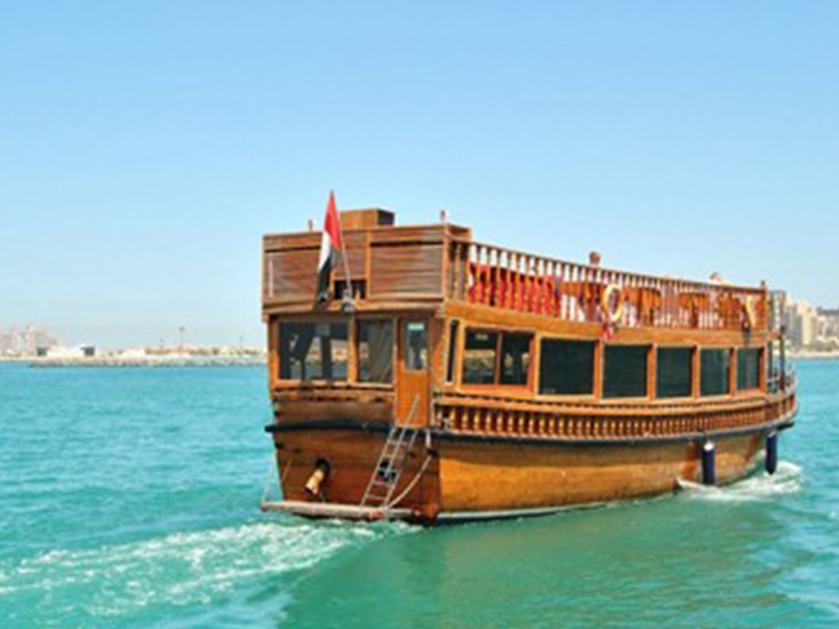 dubai water canal yacht cruise