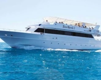 Spend a special day on a yacht in Porto Sokhna