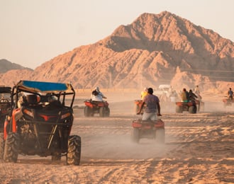 أفضل الأنشطة الترفيهية التي يمكنك القيام بها خلال زيارتك لمصر 2025 - تسوق وتجربة الثقافة المحلية