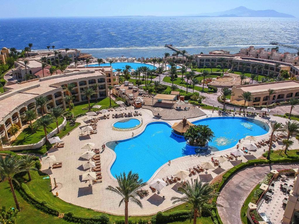   A trip to enjoy at Cleopatra Luxury Sharm el-Sheikh Resort