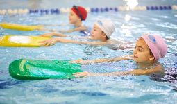 أفضل عرض على كورس تعليم السباحة للسيدات والأطفال