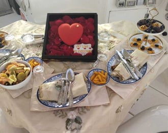 يخت صغير مع ليدي كابتن متاح للإيجار جميع أيام الأسبوع