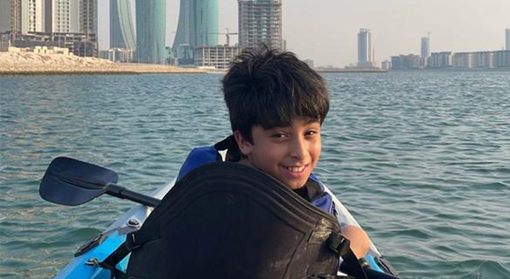     جولة كاياك استثنائية في خليج البحرين