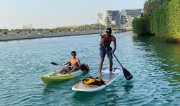     جولة كايـاك استثنائية في خليج البحرين