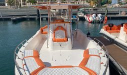 Boat rental in Al Jubail 