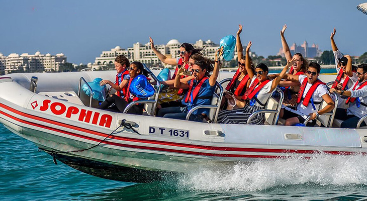 100 minutes of fun on a boat in Dubai