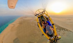 A unique paragliding experience in Qatar 