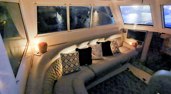 Celebrate with ooltah on a parked yacht 