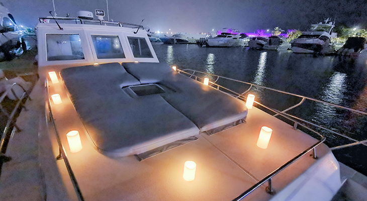 Celebrate with ooltah on a parked yacht 