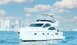 Astondoa 43, 2 hours yacht tour