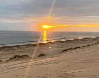 حفلة شواء على الشاطئ مع غروب الشمس لمدة 4 ساعات