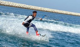 Al Mouj: Wakeboarding Tour with Qualified Instructor