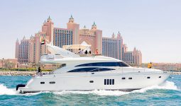 Dubai: Afternoon or Sunset Yacht Tours