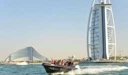 Dubai: 100-Min Black Boat Tour