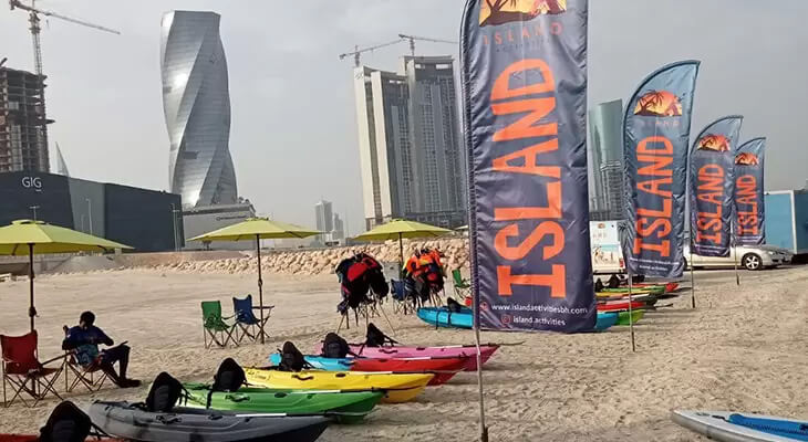 كاياك وركوب الدونات في خليج البحرين 