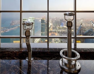 أبو ظبي: ساعتين في منصة المراقبة مع وجبات خفيفة