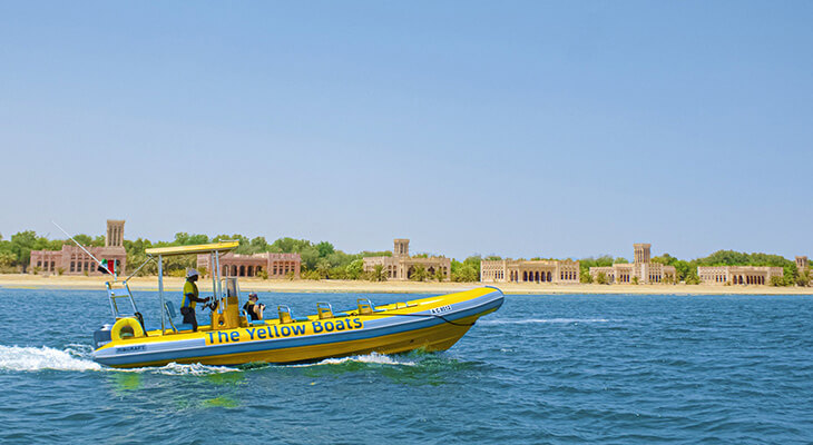 Yellow boat: 45 minutes Yas island tour!