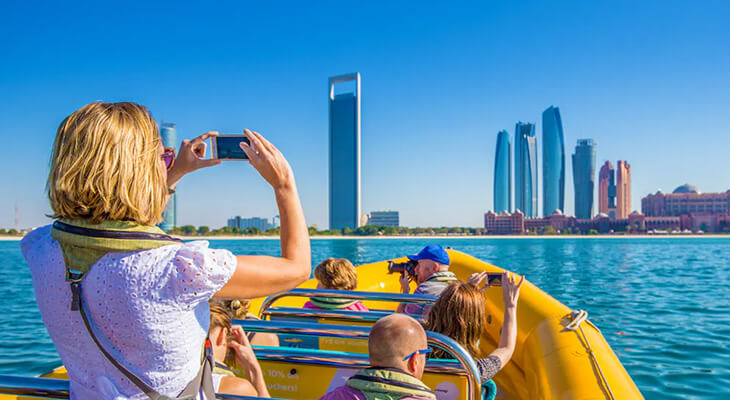 60- Minutes Corniche Tour By The Yellow Boat