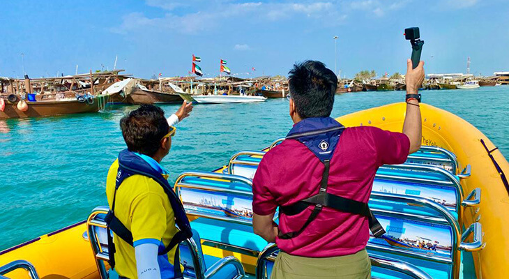 60- Minutes Corniche Tour By The Yellow Boat