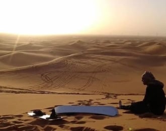 جولة هايكينج في الرمال الحمراء أيام الجمعة + أنشطة مختلفة