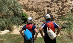 رحلة إلى وادي شاب في عمان