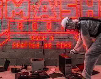 30 دقيقة في غرفة التحطيم دبى