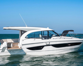 Group Trip on Antares Yacht in khor Jeddah