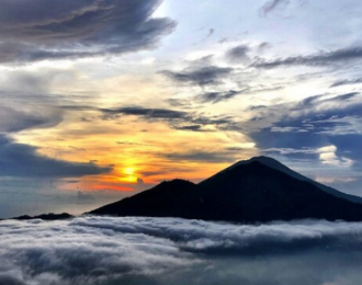 Mount Batur Sunrise Trekking Experience in Bali with a Breakfast