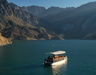 Private Boat Cruise at Wadi Dayqah Up to 14 Person 