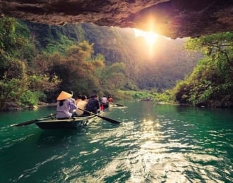 جولة يوم كامل من هانوي إلى هوا لو، ترانج آن، وكهف هانج موا