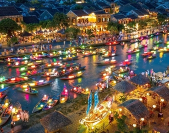 Hoi An: Boat Tour in Hoai River with free Lantern and Herbal Tea