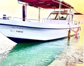 رحلة بحرية على متن يخت ميكانوس 3 إلى جون الكويت أو جزيرة فيلكا أو جزيرة كبر لمدة ساعتين