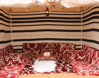 جلسة خيام + ركوب الخيل في المزاحمية للمجموعات